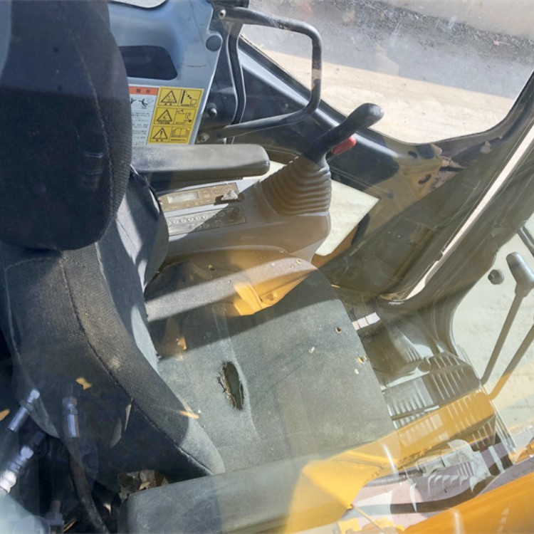 Cummins Engine and Original Hydraulic Valve Komatsu PC 128US Excavator 12 Ton 2021 Model