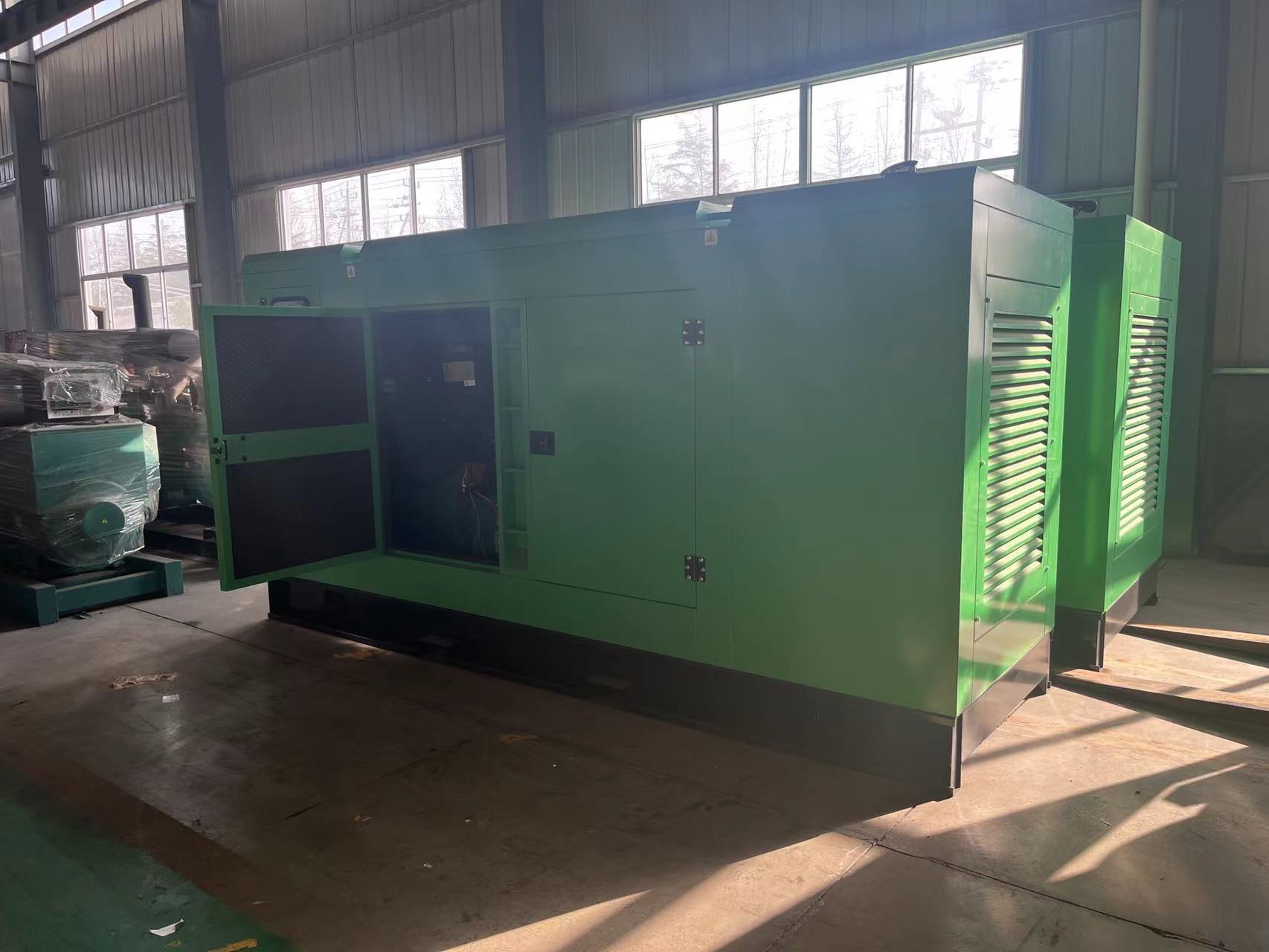 1 Phase/3 Phase 300KW Cummins Diesel Generator Set with Self Starting Control System