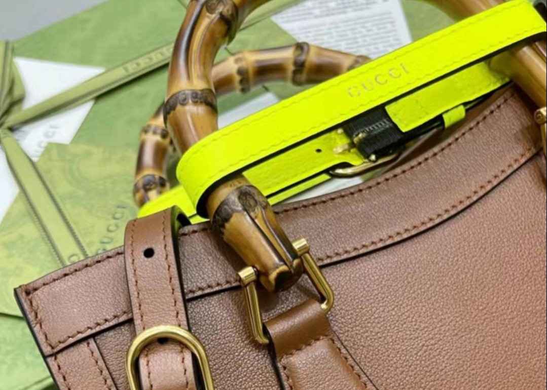 DIANA 27cm Length Bamboo Tote Bag Elegant Temperament Cross Body