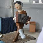 Outdoor / Indoor Modern Art Statues , Bronze Casting Statue Patina Finish