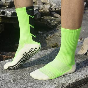 China Custom Football Anti-Slip Tidal Current Man Medium Tube Socks with 70%Nylon Material on sale