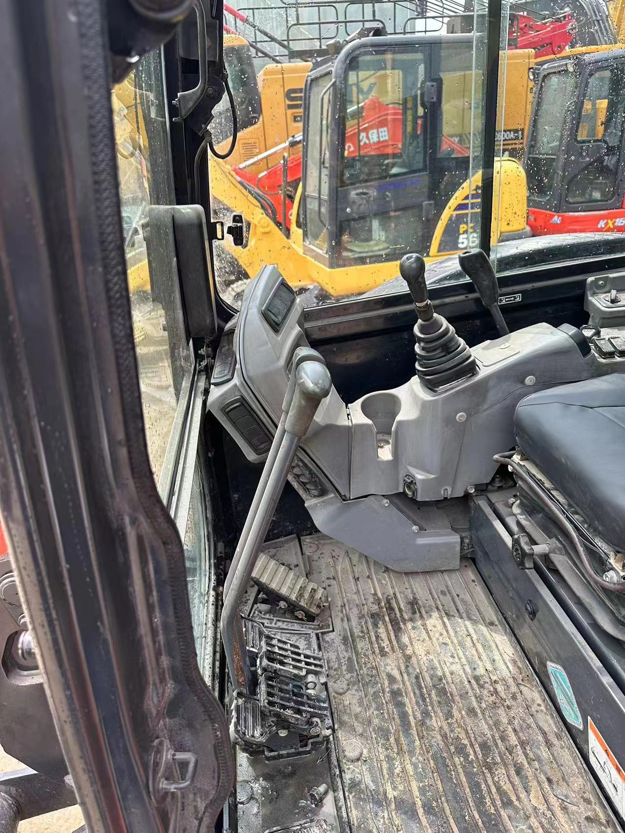Used mini digger Kubota165 Japan origin cheap price/Second hand hydraulic crawler Excavator Kubota165 High quality