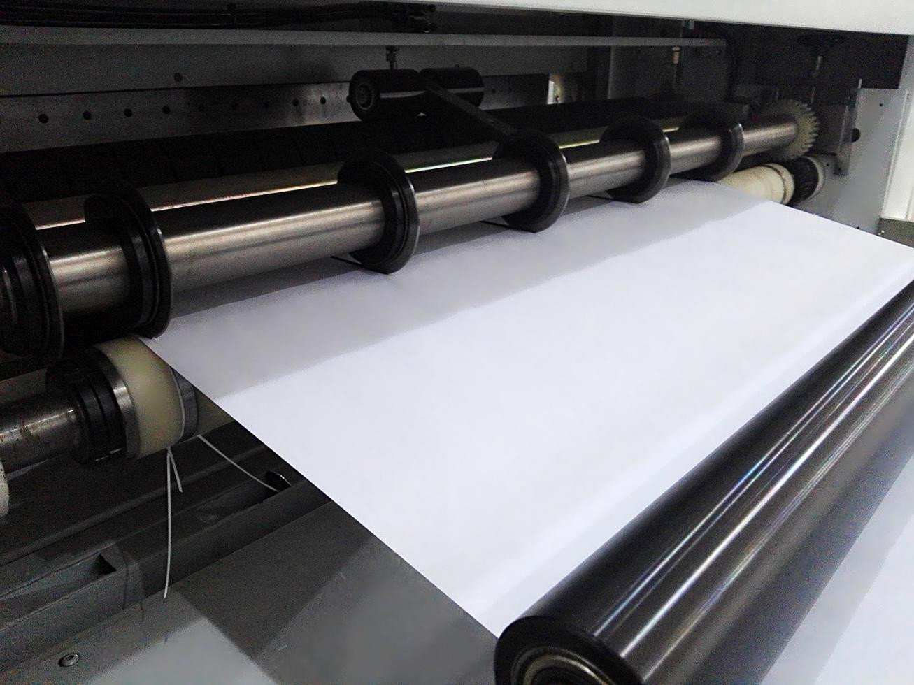 SR-1100D Sheet Cutting Machine And Jumbo Roll Slitting Machine For Diverse Production Demand 380v