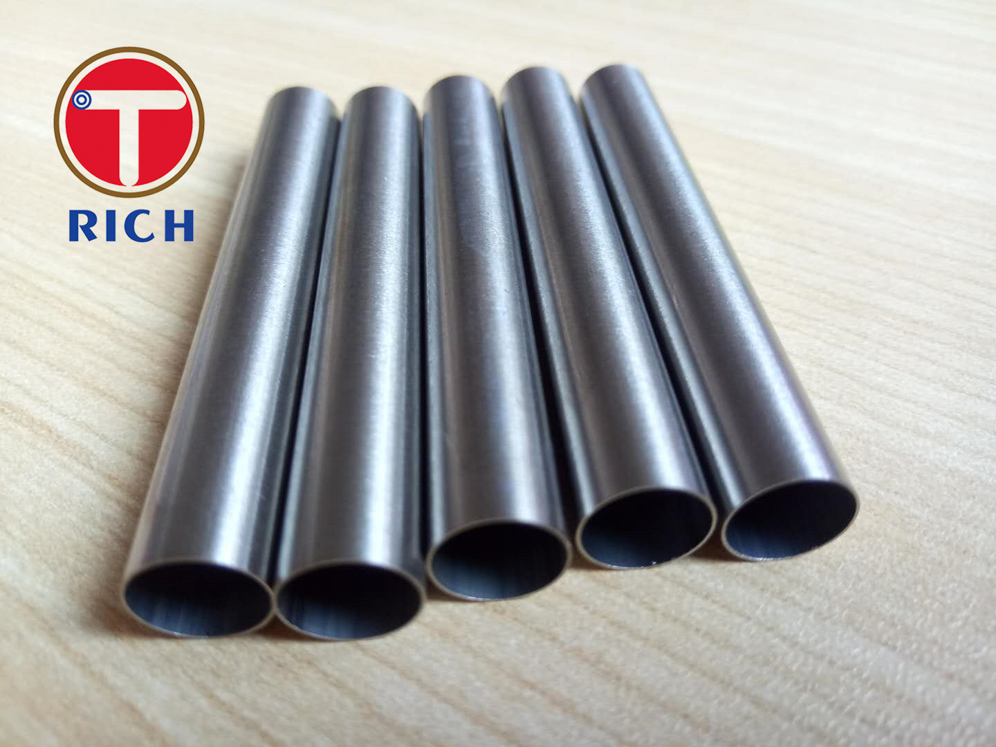 EN10216-5 Seamless Bright Annealed Stainless Steel Tube 1.4301 Pressure Purpose