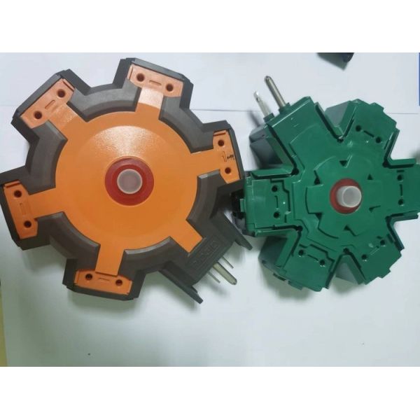 170 Ton Vertical Double Color Injection Molding Machine For Outlet Extension