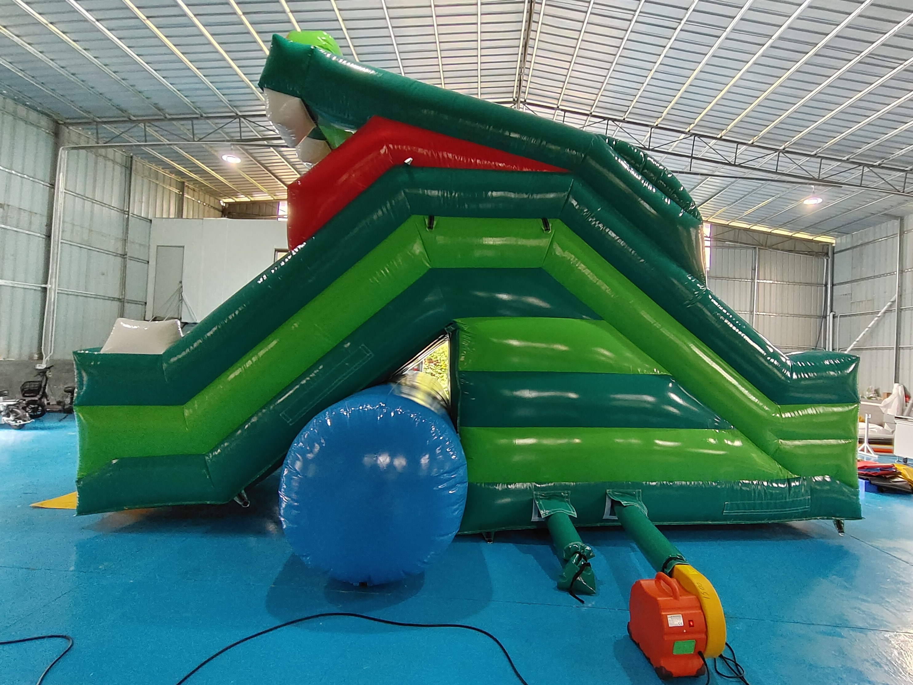 New Design Inflatable Slide Frog Figure Inflatable High Double Slides Dry Slide For Kids And Adults