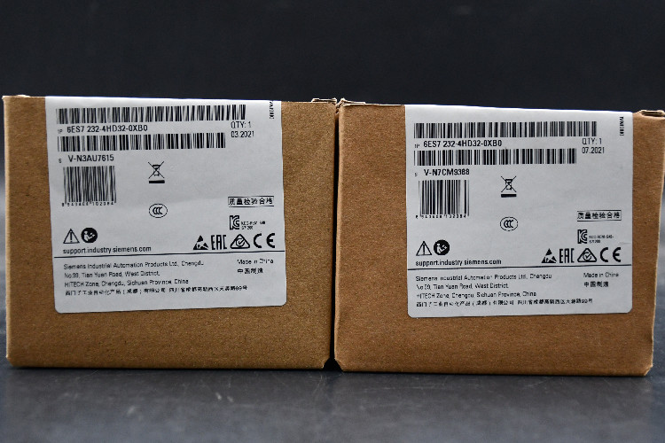 Siemens - PLC I/O Module for use with SIMATIC S7-1200 Series, 100 x 45 x 75 mm, Analogue, Analogue, TM3, 24 V dc,