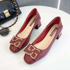 China Customized Ladies Chunky Pump Heels With Rubber Outsole Leather Lining on sale