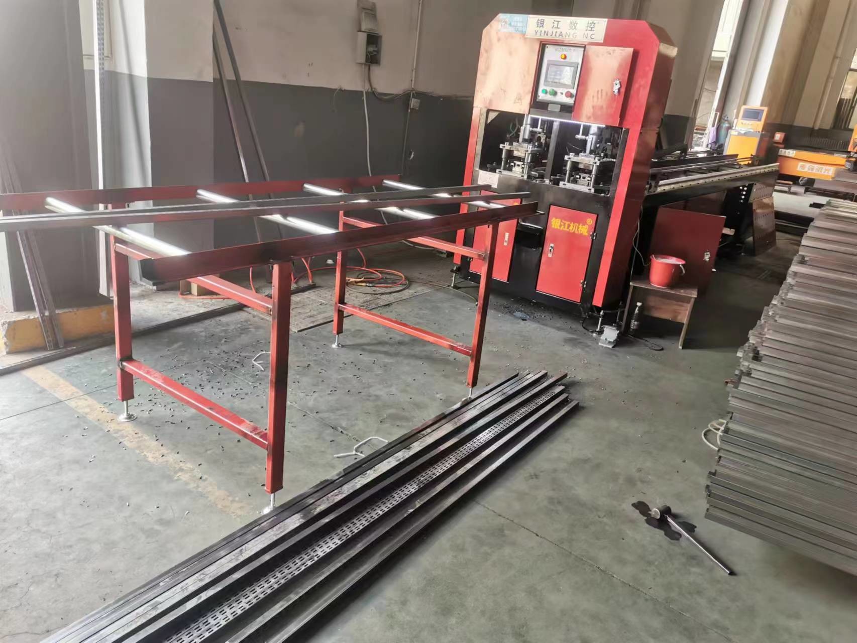 Automatic Hardware Furniture Manufacturing Pipe High Speed PLC Stamping Machine