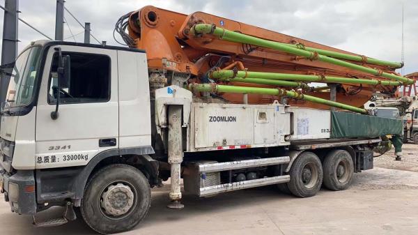 Professional Workshop for Stable Working Concrete Pump Trucks Zoomlion 47m