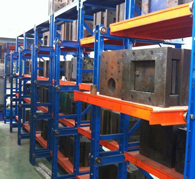  Die mold rack is mainly used to store various mold items. The top can be equipped with a mobile hoist (manual or electric), and the bottom of the drawer is provided with a roller track, which can still be pulled with a small force after being loaded. The additional positioning safety device is safe and reliable. It's divided into light mold rack and heavy mold rack according to the carrying capacity.
