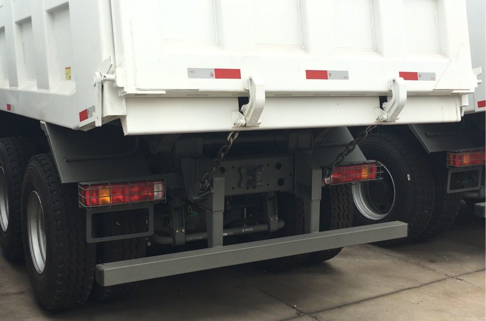 16-20 Cubic Meters Sinotruk HOWO A7 Truck , 6x4 10 Wheels 336HP 371HP End Dump Truck