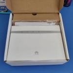 Unlocked B525S-65a 4G LTE WiFi Routers Black Color With SIM Card Slot