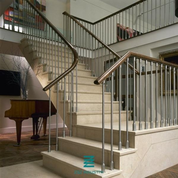 Balustrades Metal Handrail Post 304L Balcony Railing Design Small Size