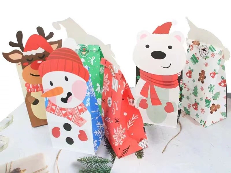 12*18*20.5cm Xmas Paper Gift Bags