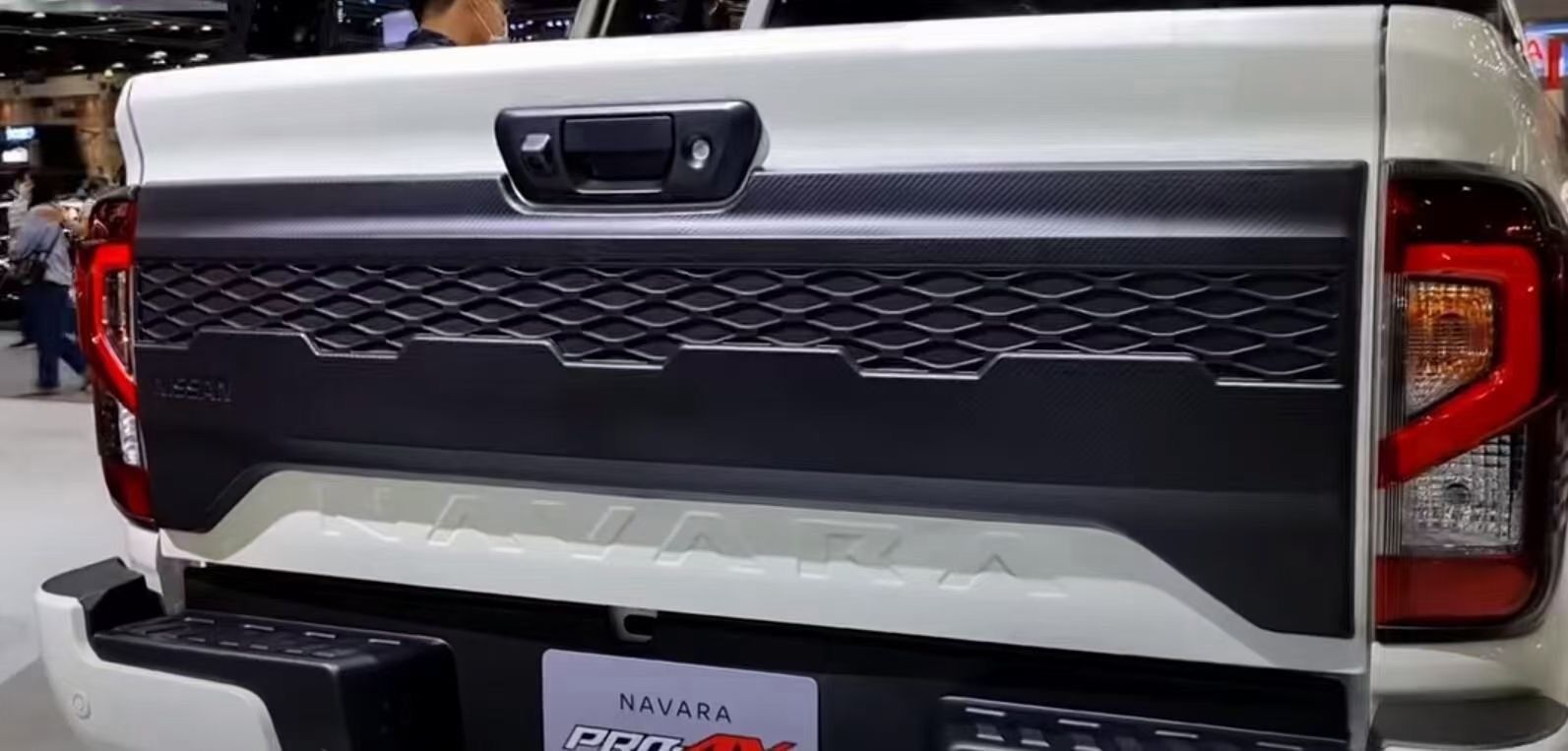 Nissan Navara Np300 Pickup Bed Extender Rear Door Tailgate Trim Panel Cover