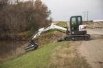 Certified Q355B Excavator Flail Mower 2000mm Cutting Machine in Orange/Black
