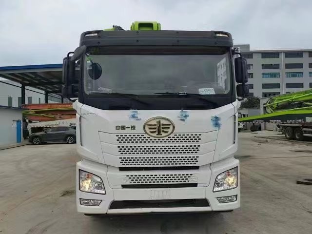 2018 37m Steyer Chassis Pump Truck Parts Compatible With Most Trucks White Green Color Scheme