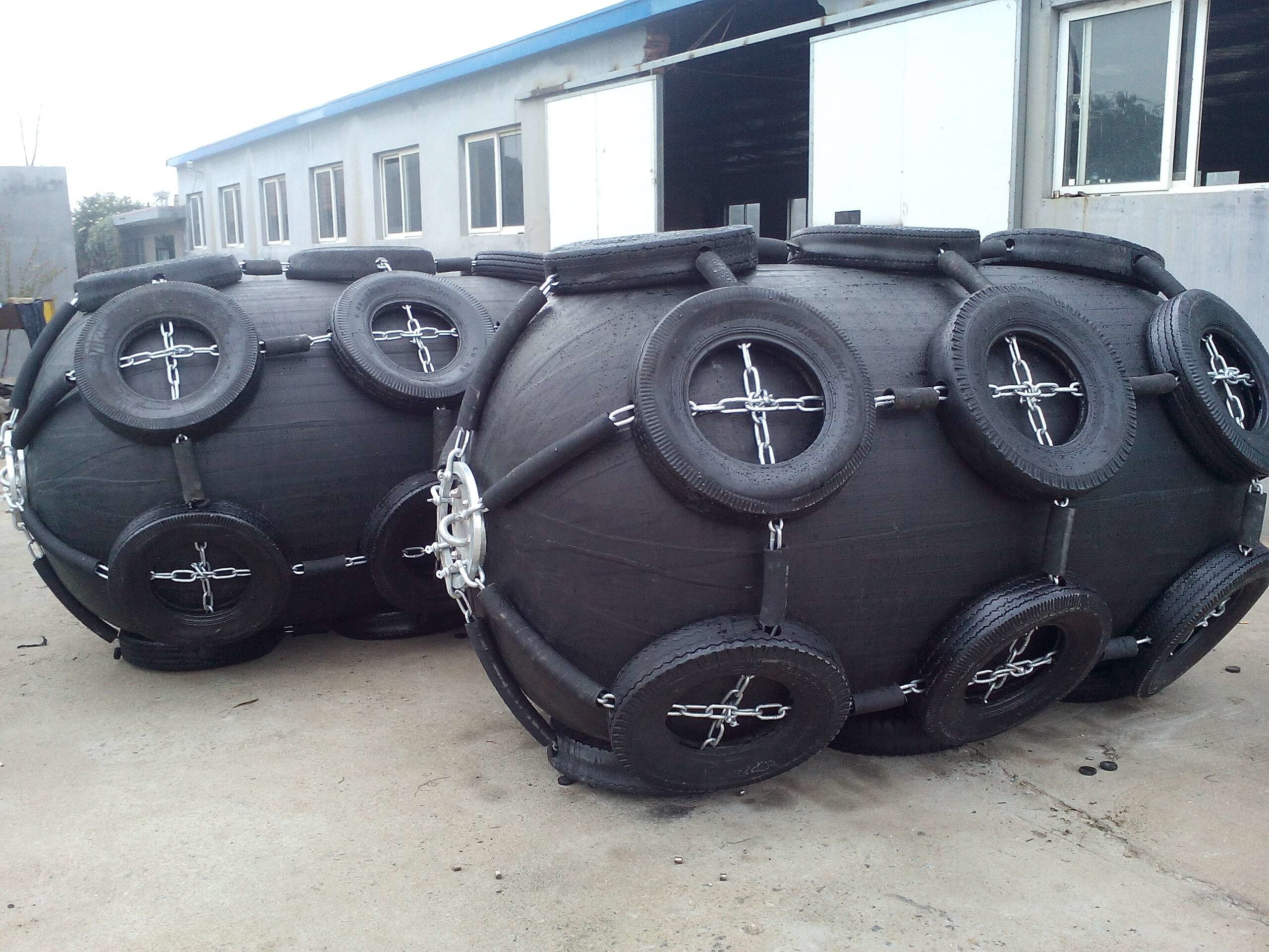 Tyre Net Rubber dock Fender 2000x4000mtr 50kpa Pnuematic marine Fender