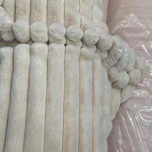 China Faux Fur Fluffy Fabric Material Iso9001 on sale