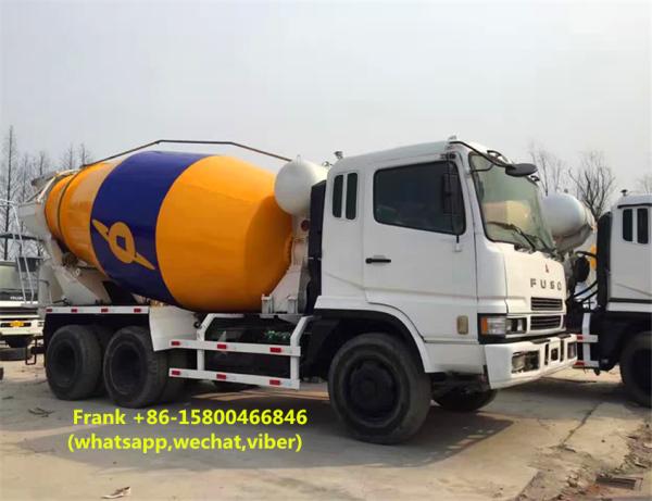 Used Small Load Concrete Trucks , Mitsubishi Mixer Truck Powerful Engine