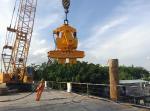 Crane Type Vibratory Piling Hammer Electric Pile 300KW 1050r / Min