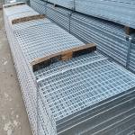 Outdoor Galvanized Walkway Platform grating 5mm thickness Steel Drain Grates