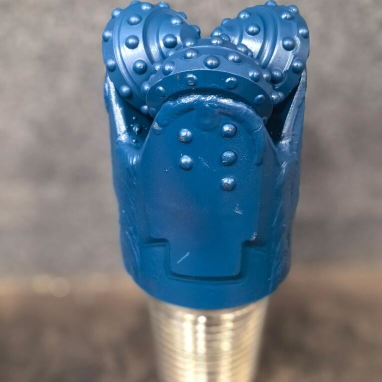 Rocks Terrain Tricone Drill Bits With API Reg Thread 3-26 Inches Dimensions
