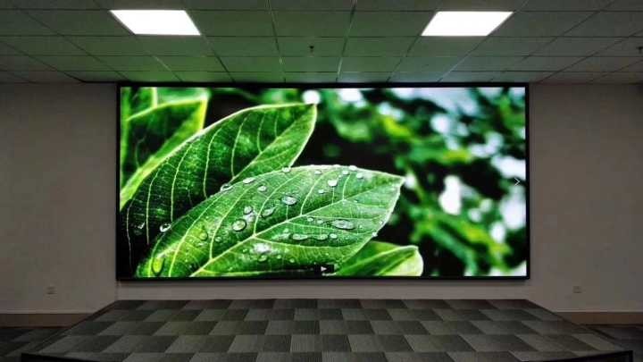 3In1 1R1G1B P4mm Indoor Advertising LED Display Screen