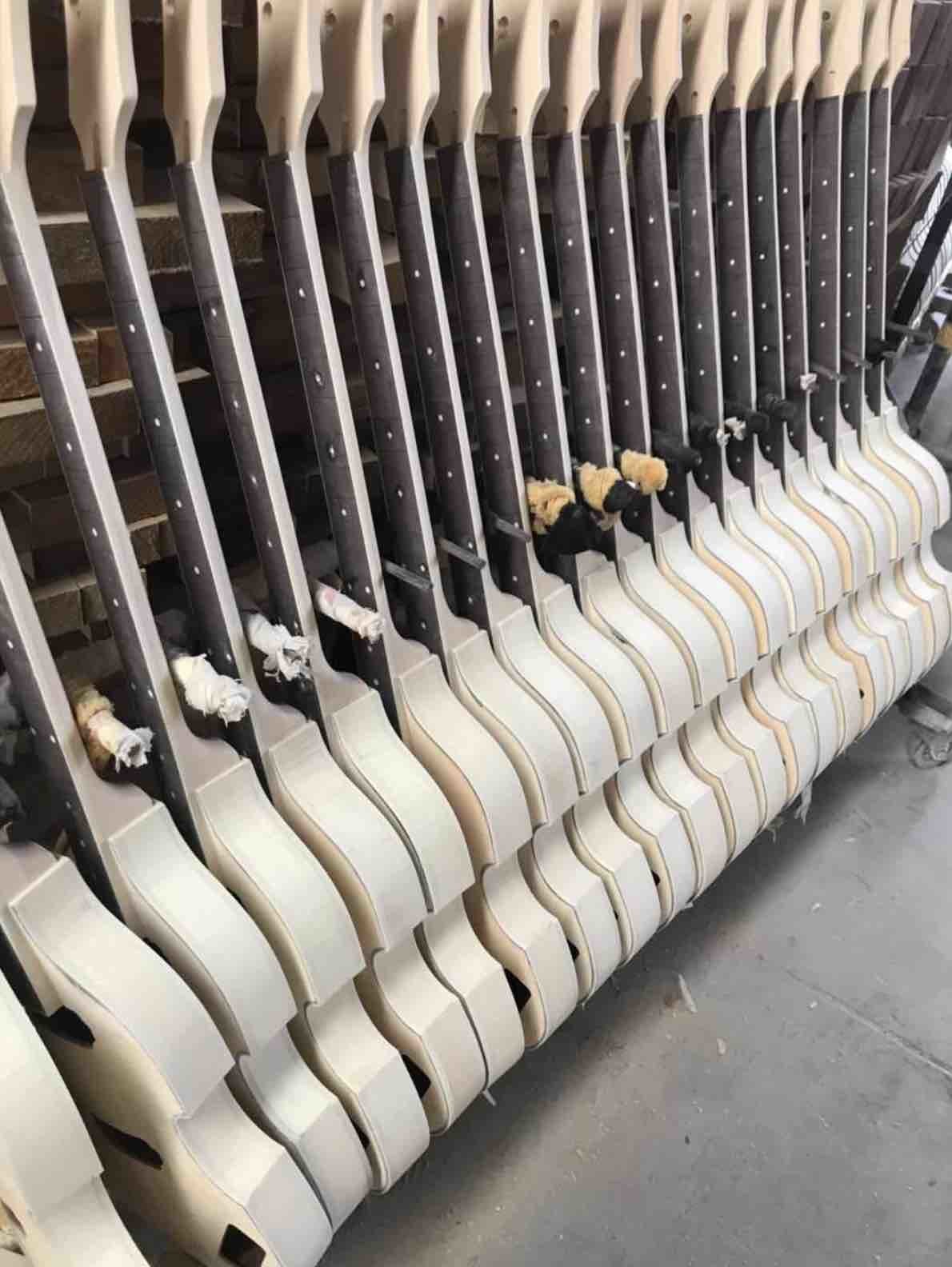 Solid Flame Maple Top 5 Strings Bass Guitar Ebony Fingerboard Custom Gold Hardware Ash Wood Electric Bass