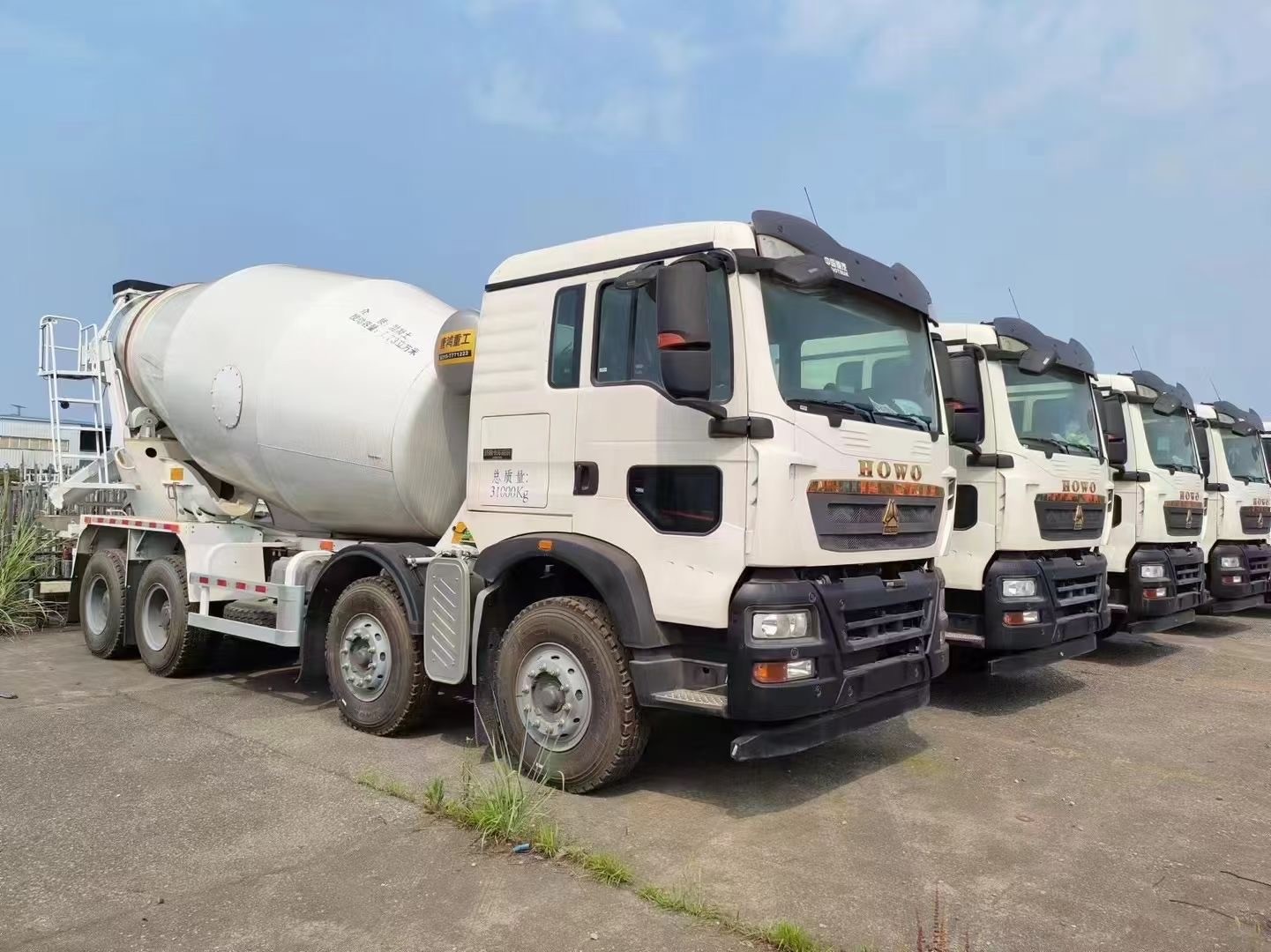 Used Howo 12m³ 14m³ 16m³ Concrete mixer truck 31000kg