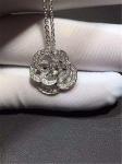 full diamonds of camellia necklace 18kt gold with yellow gold or white gold