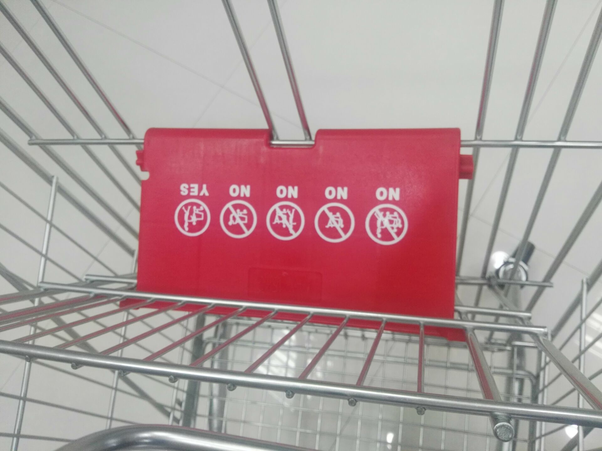 240L Supermarket Shopping Carts With PPG Powder / Anti UV Plastic Parts