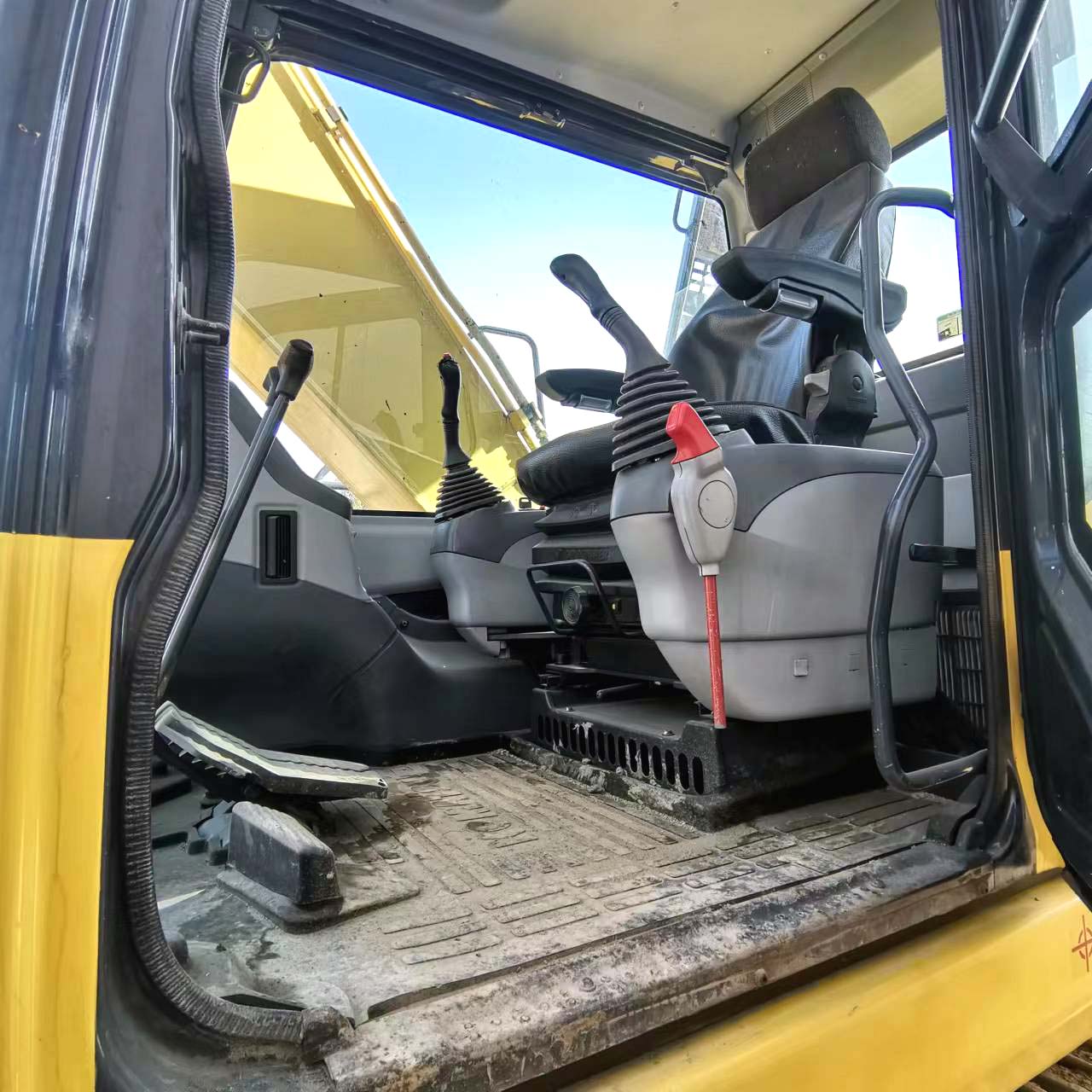 Original Hydraulic Valve Komatsu PC160-7 16ton Excavator for Earth Moving and Digging