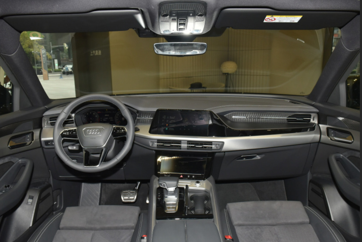 AUDI Q6 2022 45 TFSI quattro QIYUN type flying riding suit 5 Door 7 seats middle-large SUV