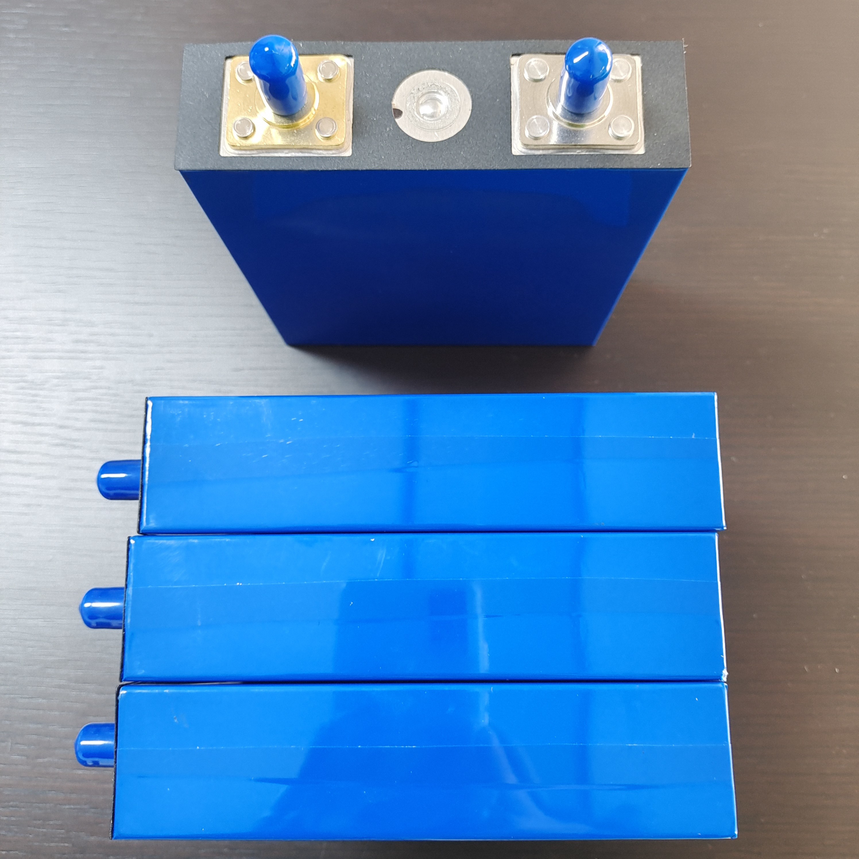 EVE Prismatic Lithium Battery Pack Grade A 3.2v 100ah 171ah 320ah For Houshold