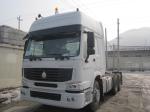 White Prime Mover And Trailer , Truck Prime Mover High Roof Prime Mover Trailer