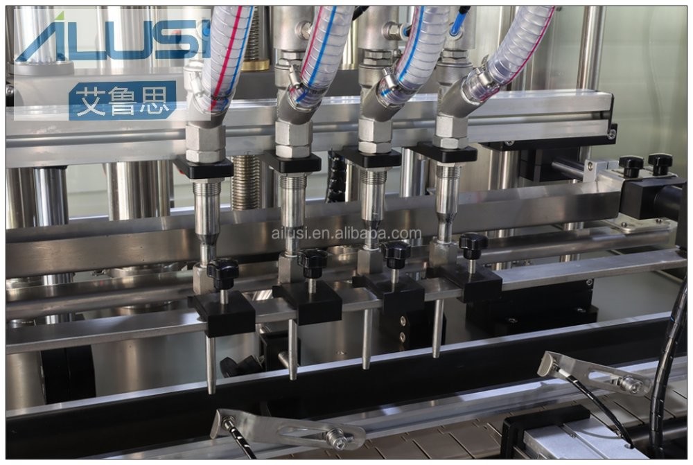 Ailusi SUS304&316L Plastic Bottle Liquid Filling Capping Production Line with Round Bottle Labeling