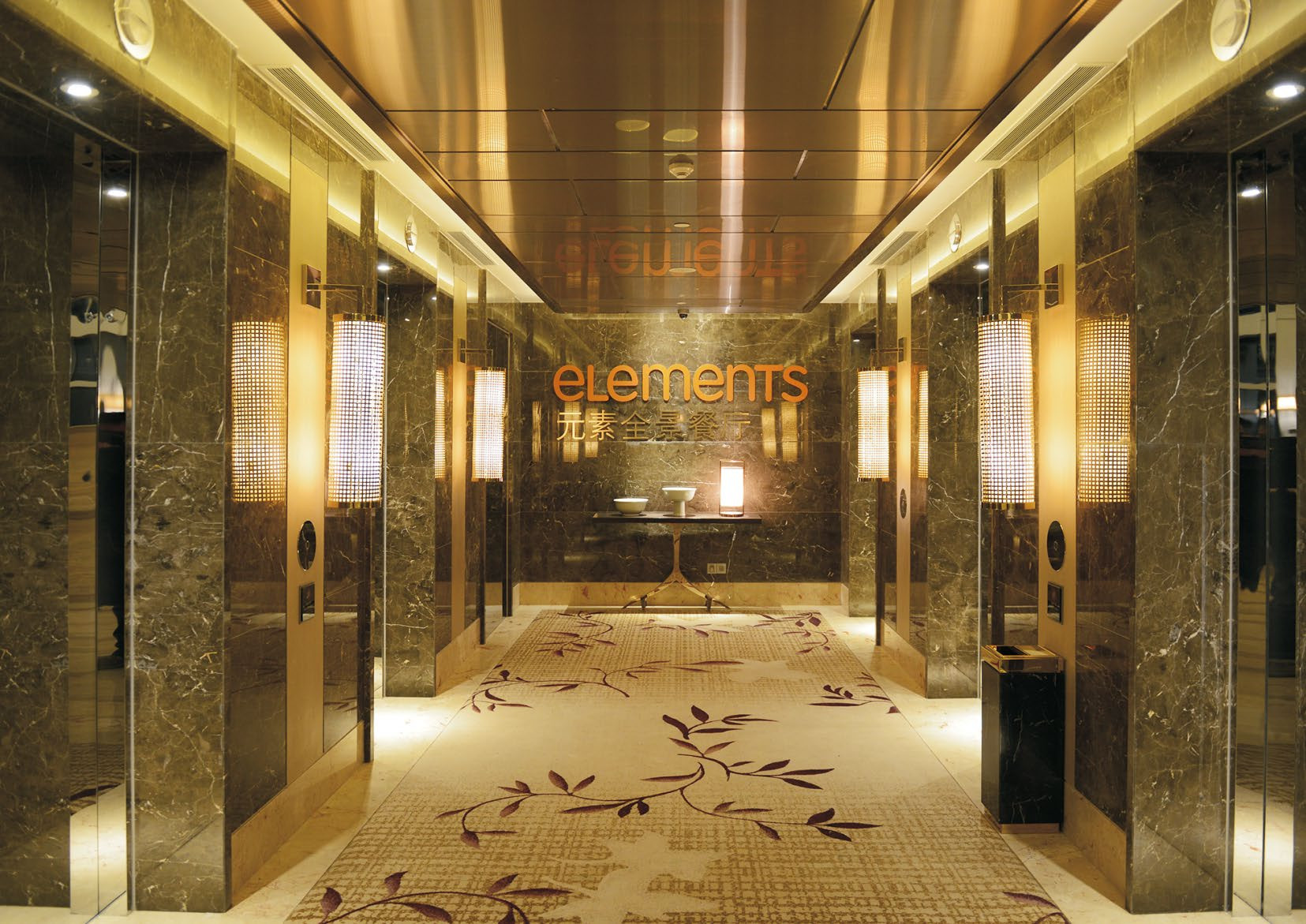 Art high end Modern Acrylic Chandelier For Luxury Residences
