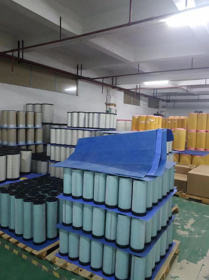 LF3532 P550719 Engine Oil Filter , PC150-3 PC180-3 PC60-5 Oil Filter Diesel Filter