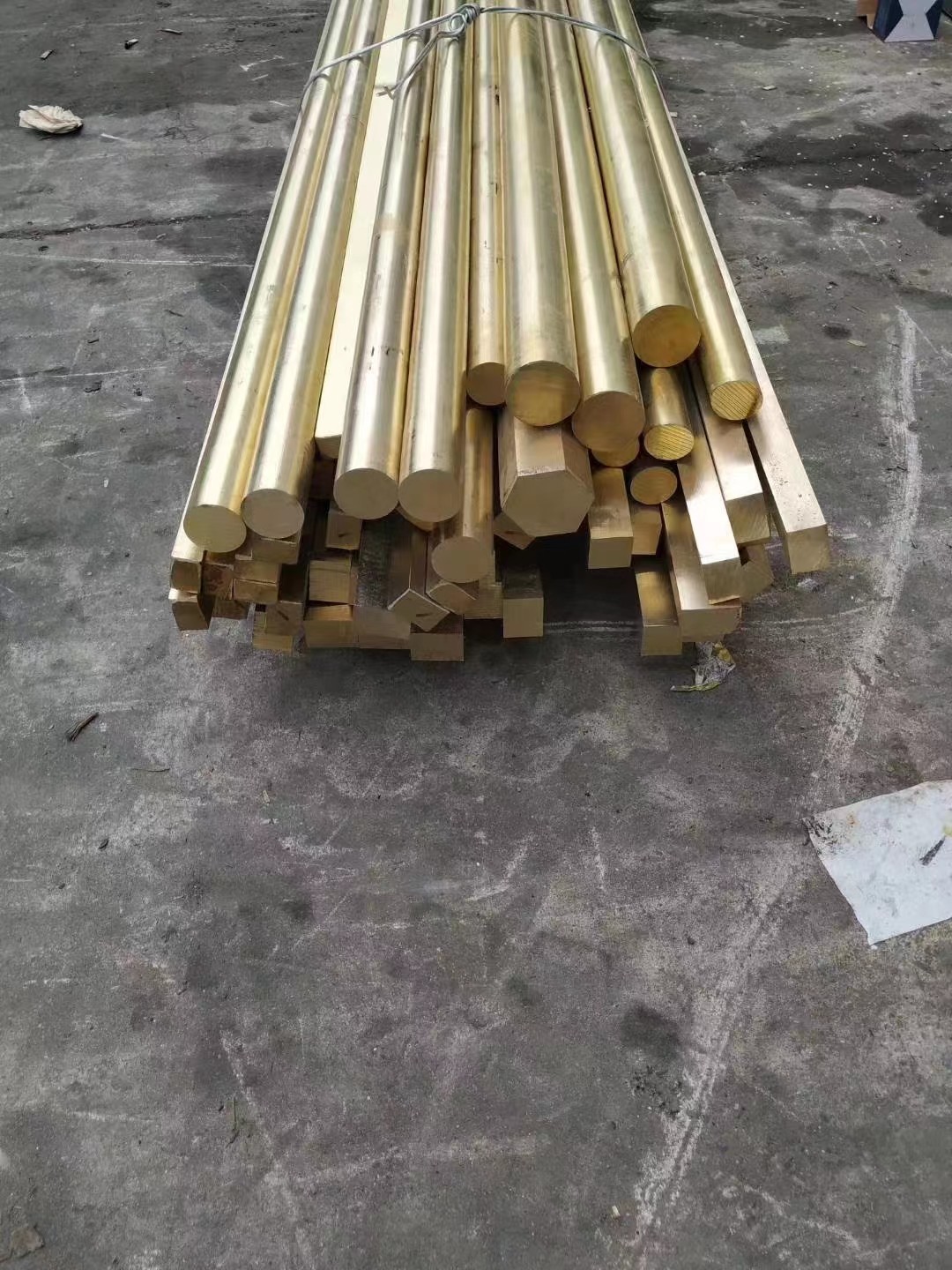 CuZn37 CuZn40 Copper Rod 7mm Brass Rod Oiled Brush