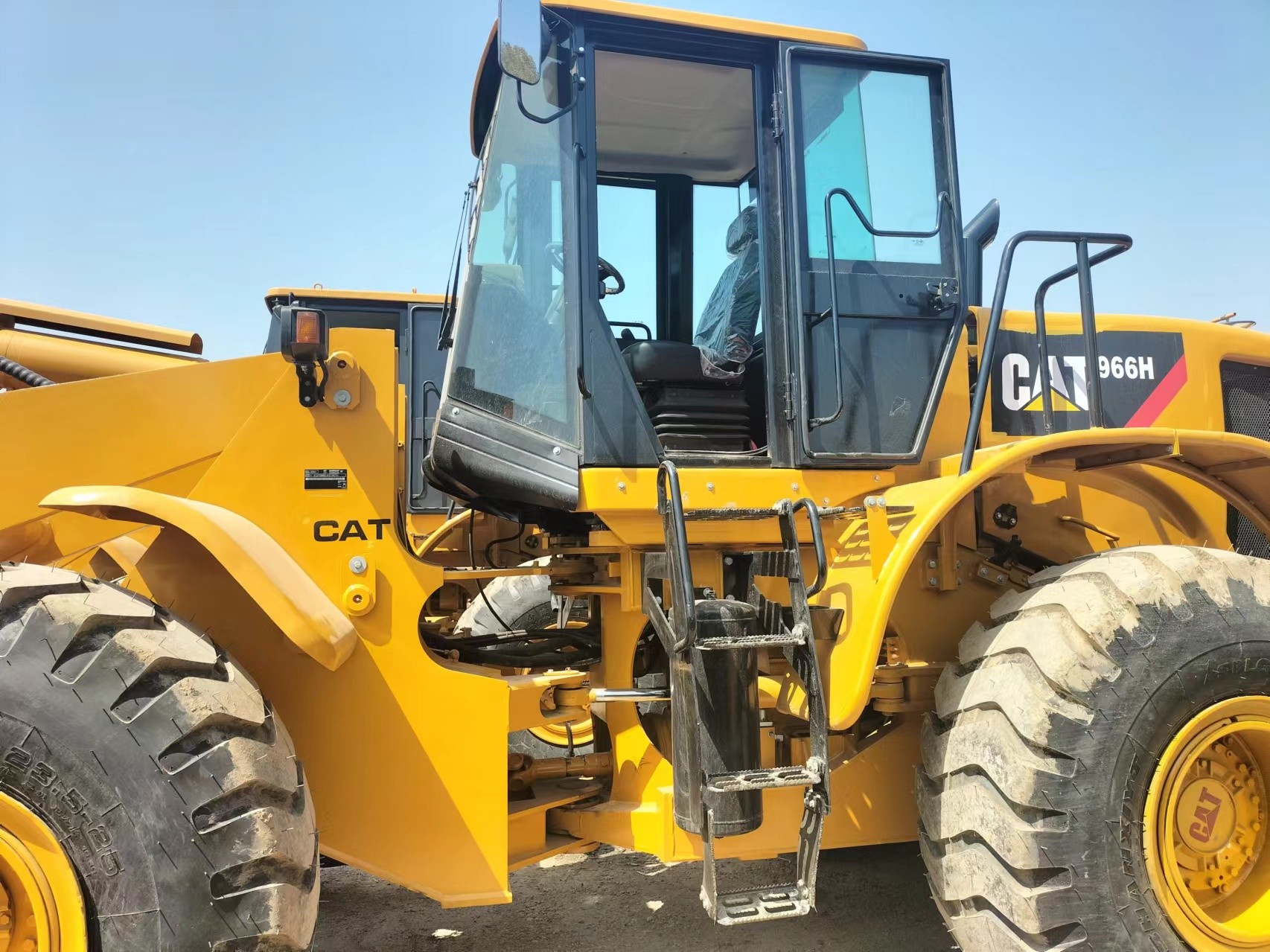 Japan Used Wheel Loader Caterpillar CAT 966H 23T Hydraulic