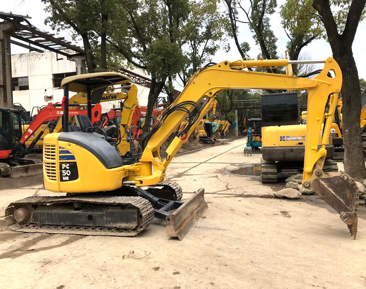 Komatsu 5 Ton Excavator Machine with Active Performance and 0.2m3 Bucket Capacity