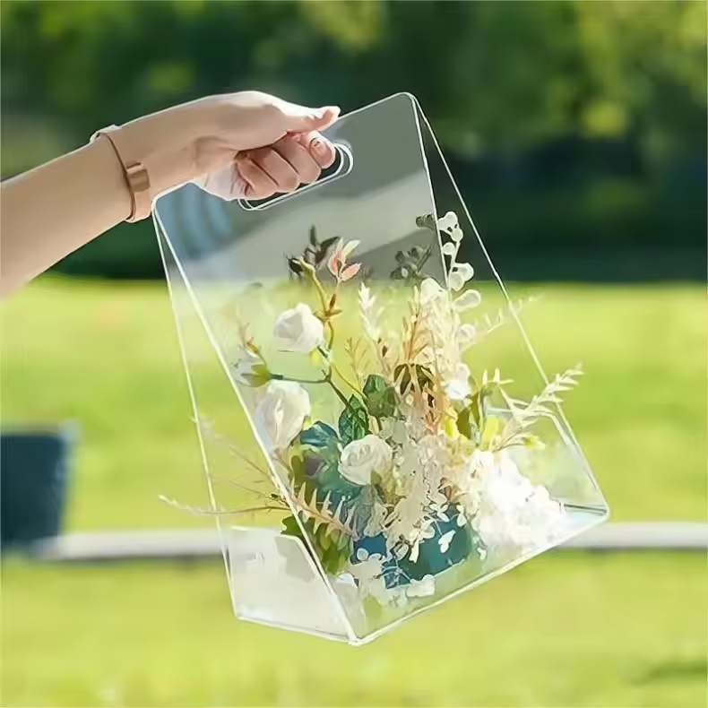 Portable Clear PVC Pet Flower Gift Boxes For Graduation Bouquets Transparent Packaging