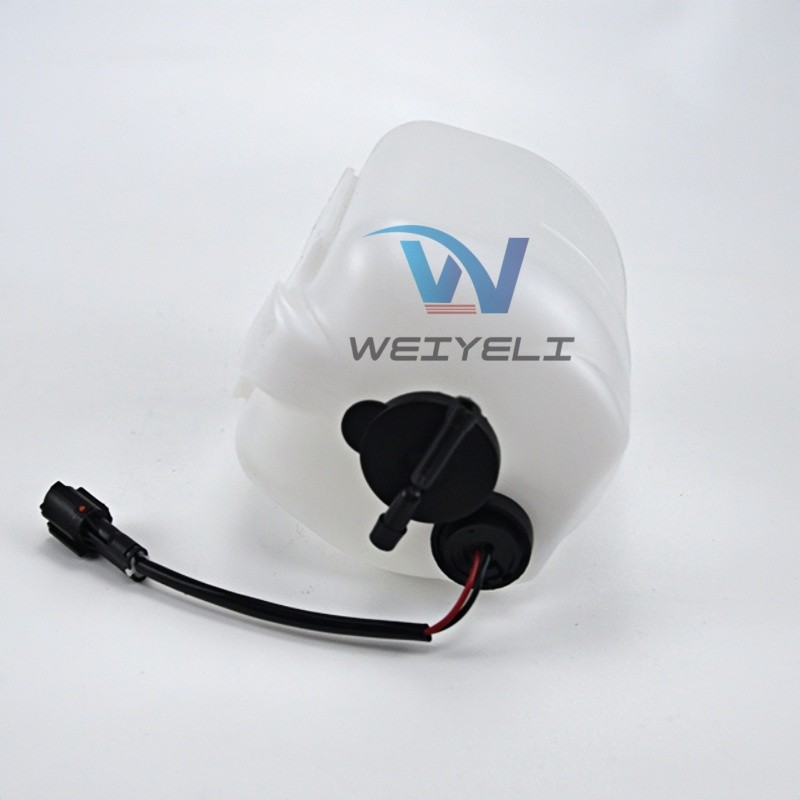 Construction Machinery Auxiliary Kettle Windshield Washer Spray Bottles Reservoir Tank