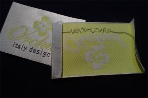 China High Density Cotton Woven Clothing Labels Customized For Clothes on sale