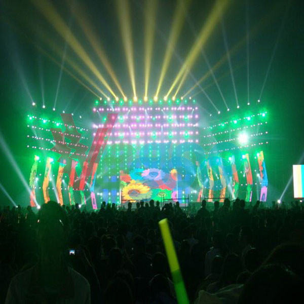 P5.95 Outdoor Full Color Rental LED Display Truck Mounted Led Screen 28235 Pixel/M2