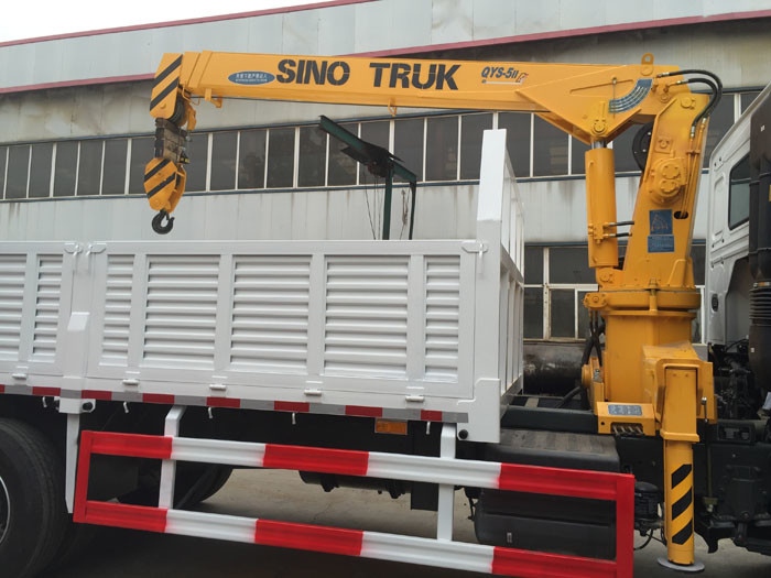 12 Tons HIAB Truck Mounted Telescopic Boom Crane 6X4 For High Altitude Rescue