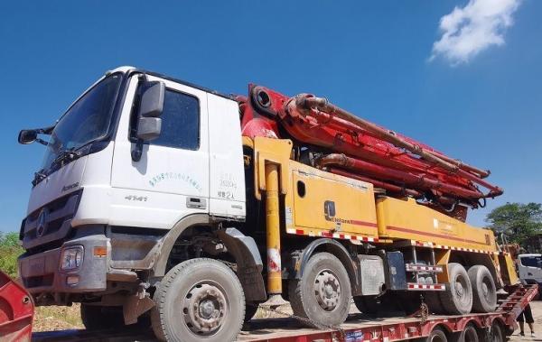 2.6mm Vibrating Amplitude Used Putzmeister Concrete Pump Truck for Batching
