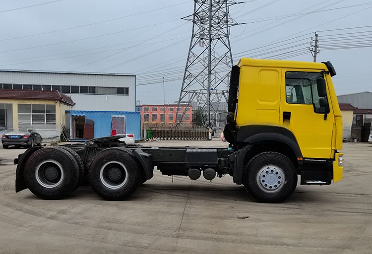 450HP 600L Fuel Tank Left Euro 2 Semi Trailer 6X4 Heavy Truck Tractor Head Diesel Fuel Automatic Manual Transmission